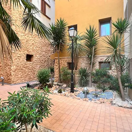Punta Prima - Charming Spanish With South-facing Terrace By The Sea Torrevieja