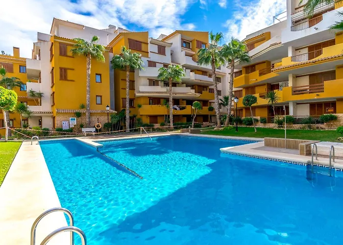 Punta Prima - Charming Spanish With South-facing Terrace By The Sea Apartment *