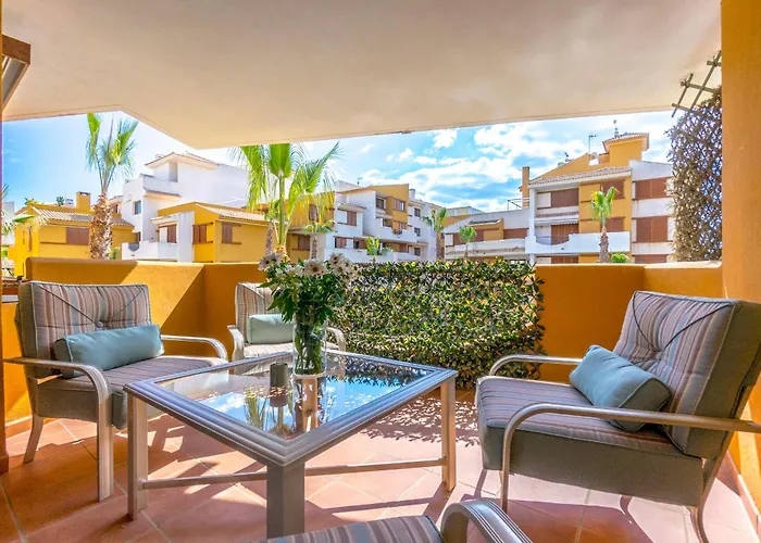 Punta Prima - Charming Spanish With South-facing Terrace By The Sea Apartment Torrevieja