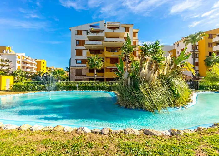 Punta Prima - Charming Spanish With South-facing Terrace By The Sea