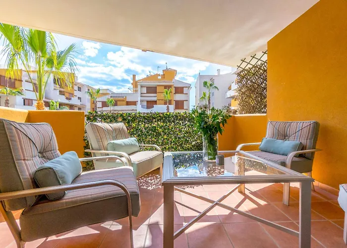 Punta Prima - Charming Spanish With South-facing Terrace By The Sea Apartment *