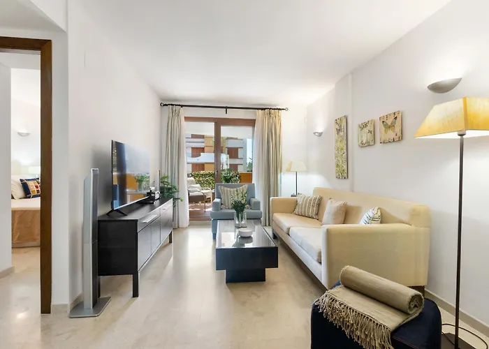 Punta Prima - Charming Spanish With South-facing Terrace By The Sea Apartment