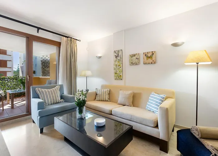 Apartment Punta Prima - Charming Spanish With South-facing Terrace By The Sea