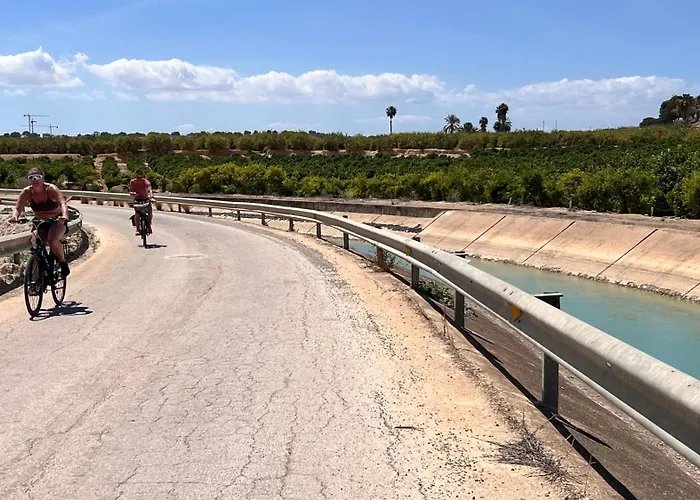 Punta Prima - Charming Spanish With South-facing Terrace By The Sea Apartment