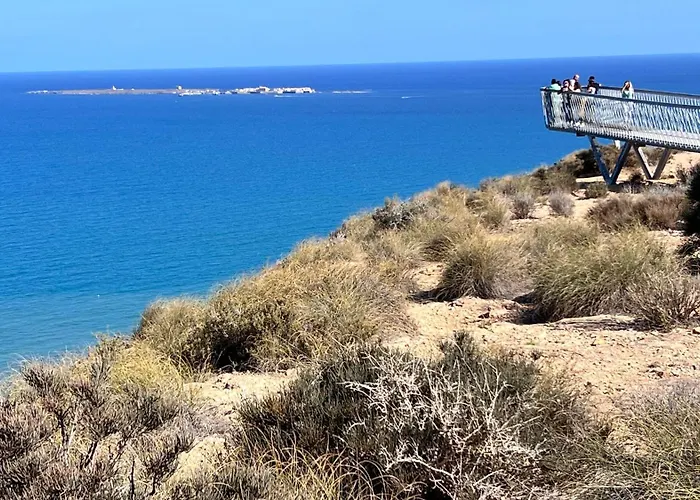 Apartment Punta Prima - Charming Spanish With South-facing Terrace By The Sea Torrevieja