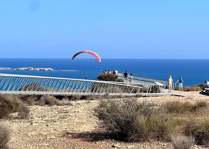 Apartment Punta Prima - Charming Spanish With South-facing Terrace By The Sea *